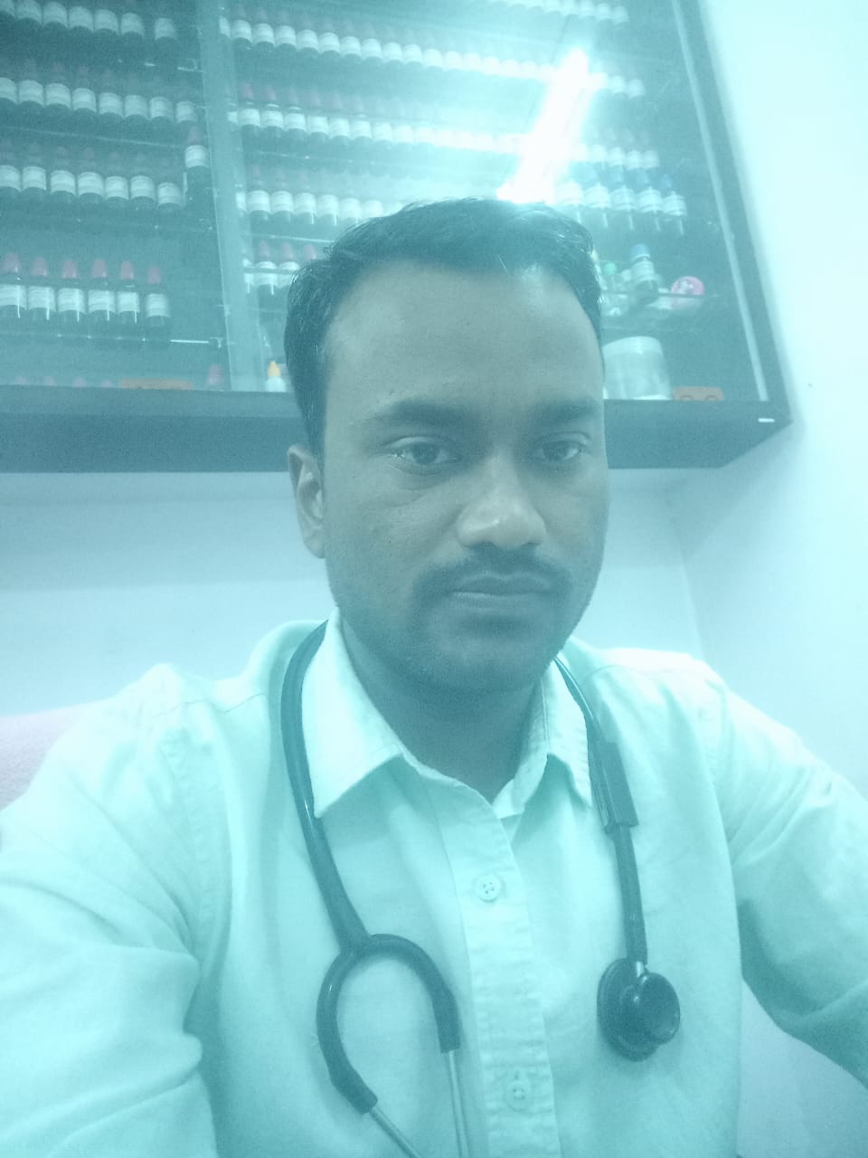 Dr. Avinash Singh - Homeopathy Doctor at Botani Bestie
